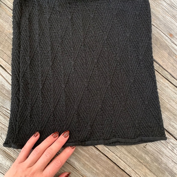 Black knit 🧶 boot cut flare pants 👖 - Picture 4 of 4